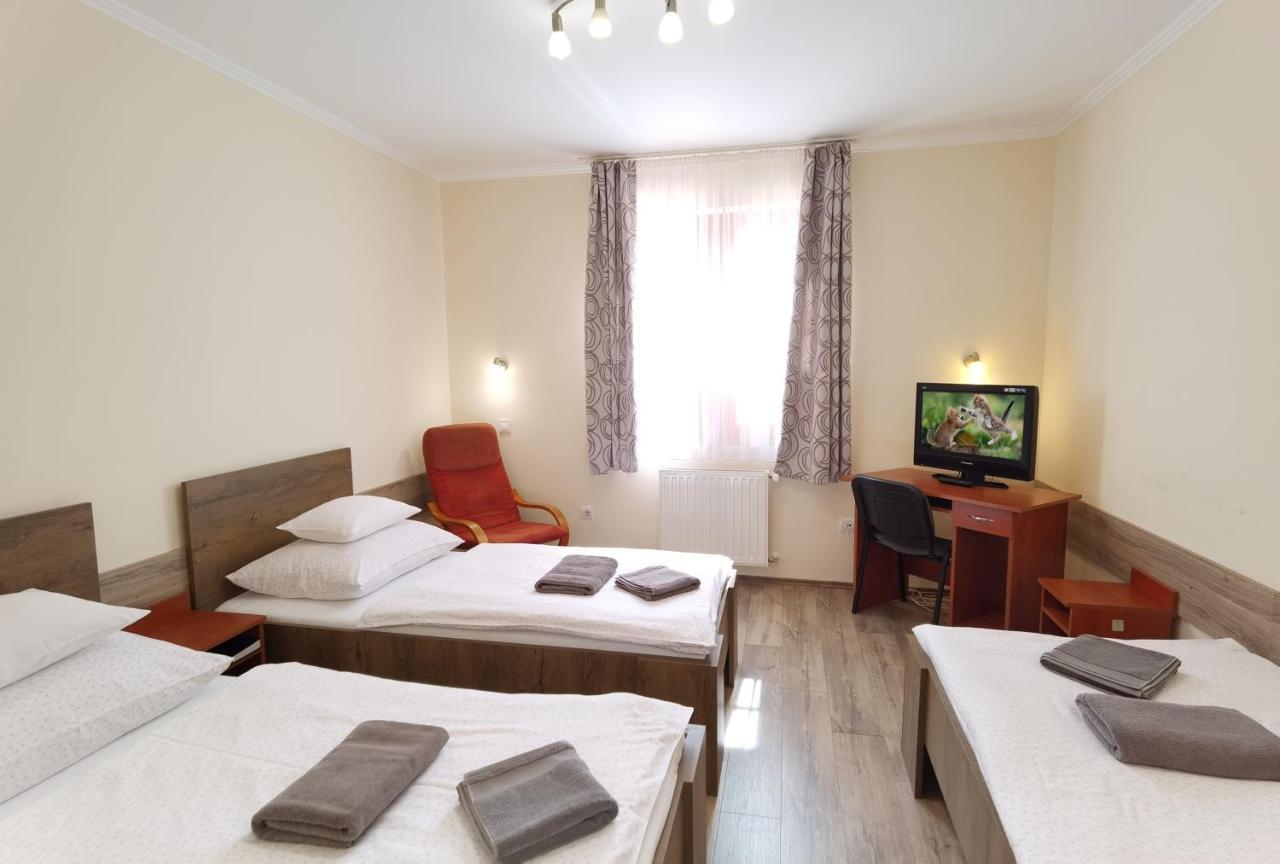 Bed and Breakfast Kamilla Panzio Es Rendezvenyhaz Balmazújváros Zewnętrze zdjęcie