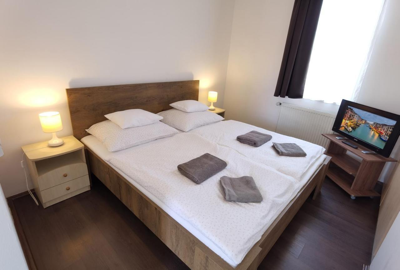 Bed and Breakfast Kamilla Panzio Es Rendezvenyhaz Balmazújváros Zewnętrze zdjęcie